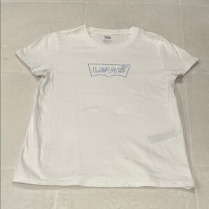 Levi’s Graphic Girlfriend Tee